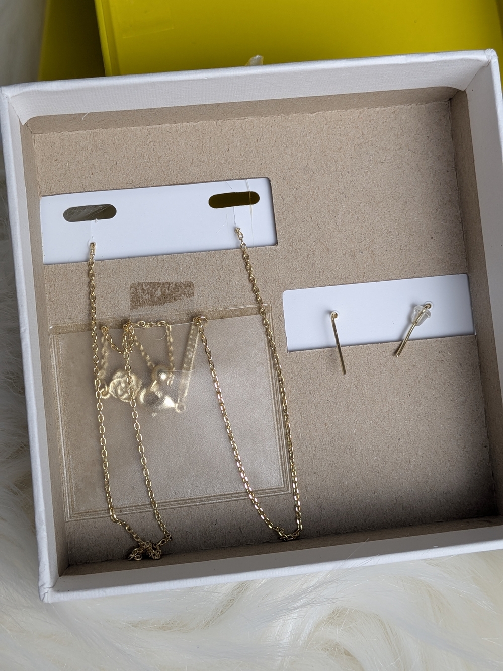 Kendra Scott Gold Crystal Oval Necklace and Earring Set - Picture 3 of 4